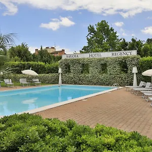 4* Hotell Savoia Regency