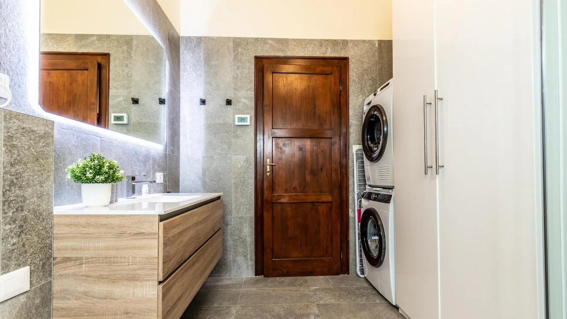 Housmart Emilia Levante 98 Bologna Apartment